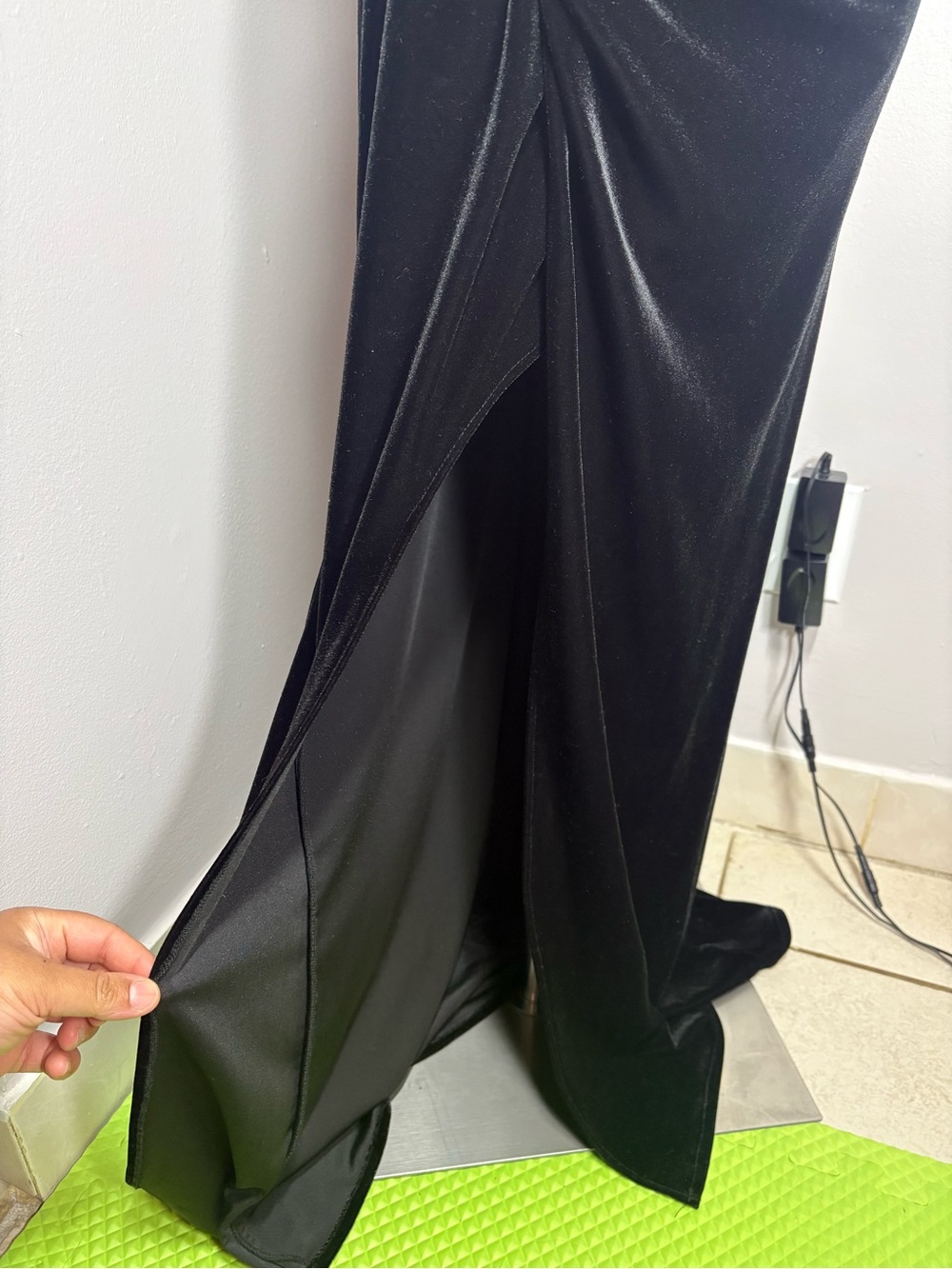 Azazie Lariza Black Velvet Bridesmaid Dress Floor Length Whimsygoth Size 2 - Picture 5 of 16